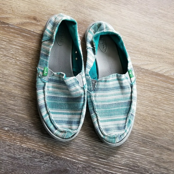 Sanuk Shoes | Blue Striped Sanuks 